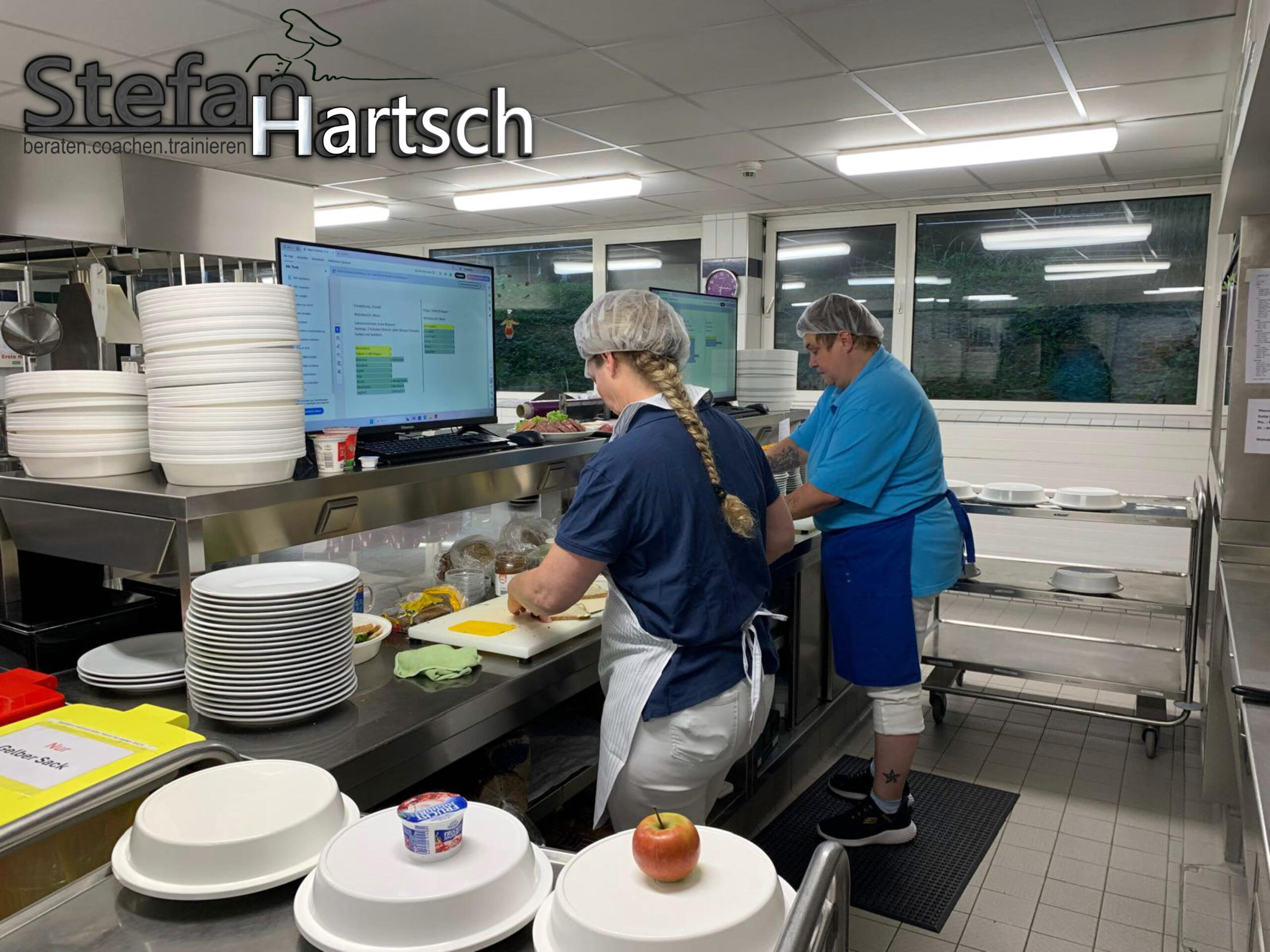 Next Level Fortbildungen und Mentoring Stefan Hartsch Stefan Hartsch Stärke, Nachhaltigkeit und Menschlichkeit in Großküchen